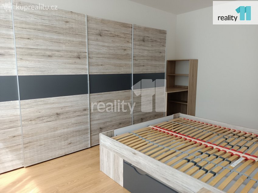 Pronájem bytu 2+kk 60 m^2 Štěrbova, Chýně 