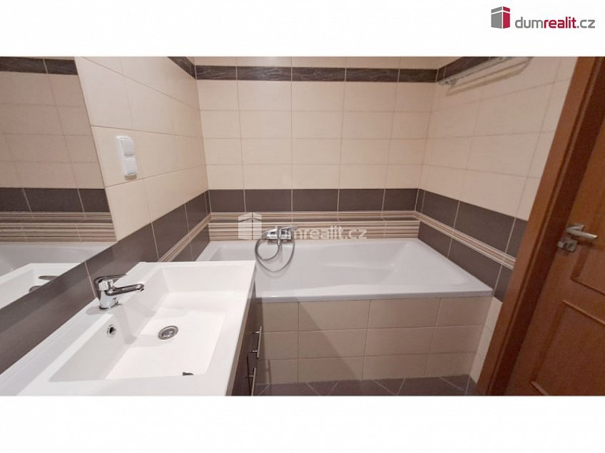 Prodej bytu 3+kk 82 m^2 Tererova, Praha 11 