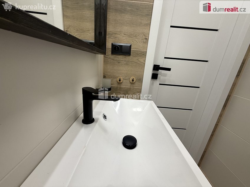 Pronájem bytu 1+1 42 m^2 Zvonková, Ústí nad Labem 