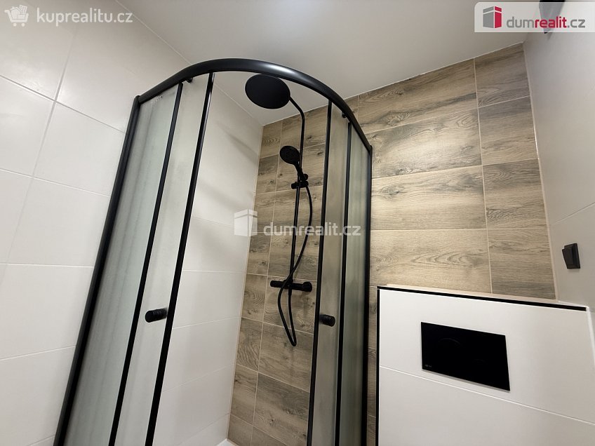 Pronájem bytu 1+1 42 m^2 Zvonková, Ústí nad Labem 