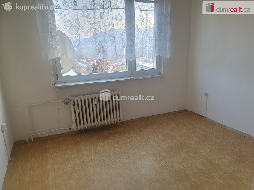 Pronájem bytu 1+kk 20 m^2 Kamenická, Děčín 