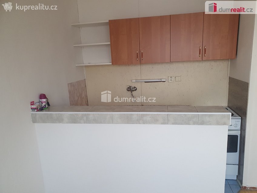 Pronájem bytu 1+kk 20 m^2 Kamenická, Děčín 