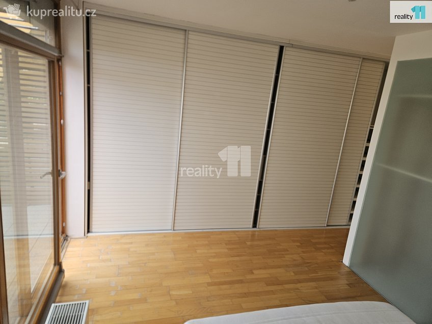 Pronájem bytu 2+kk 58 m^2 K lesu, Praha 12 