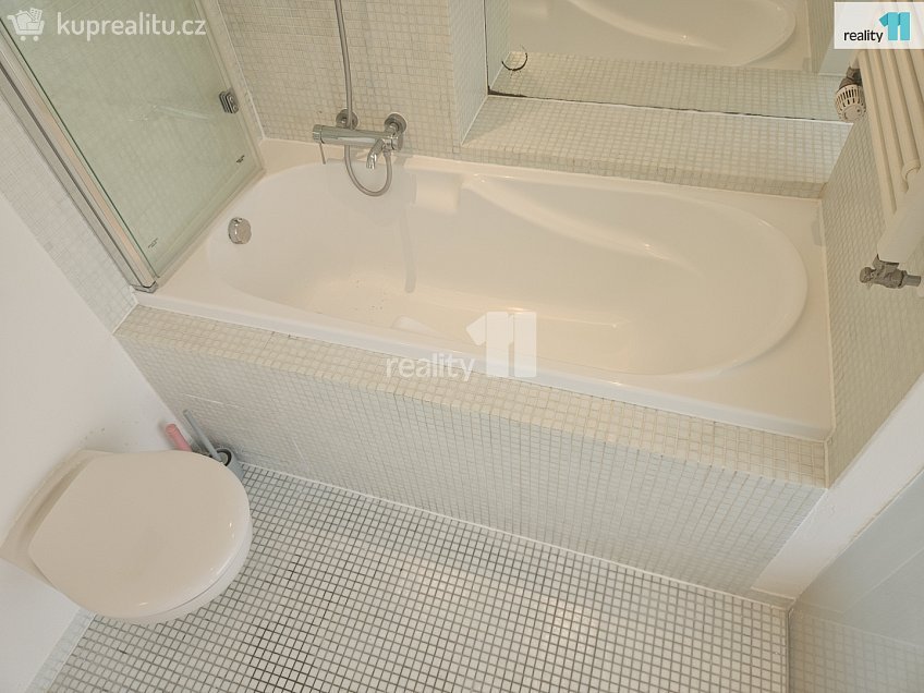 Pronájem bytu 2+kk 58 m^2 K lesu, Praha 12 