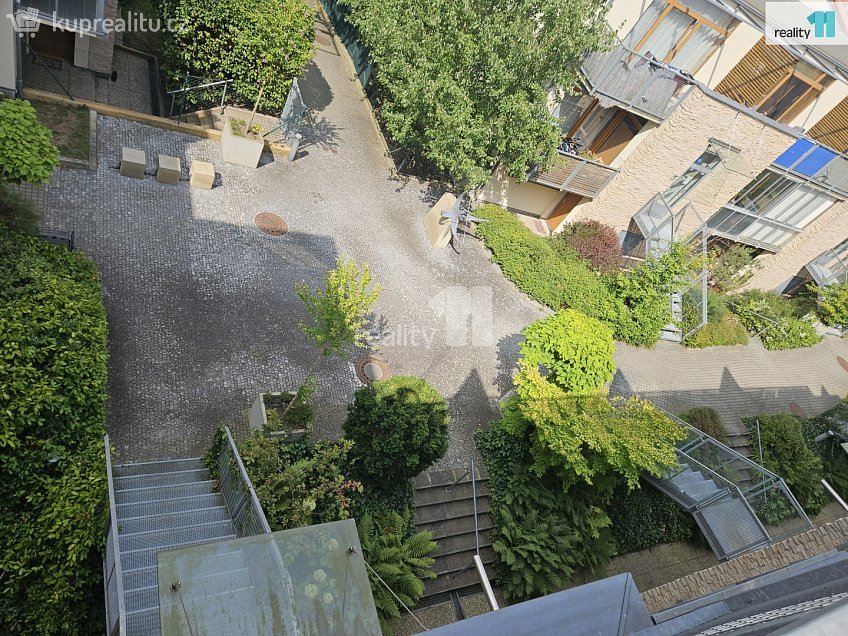 Pronájem bytu 2+kk 58 m^2 K lesu, Praha 12 