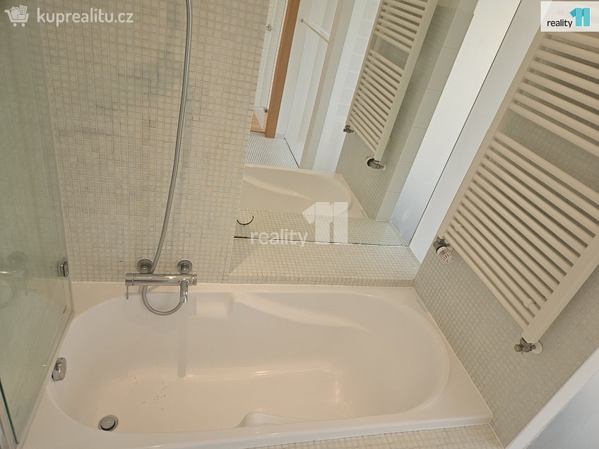 Pronájem bytu 2+kk 58 m^2 K lesu, Praha 12 