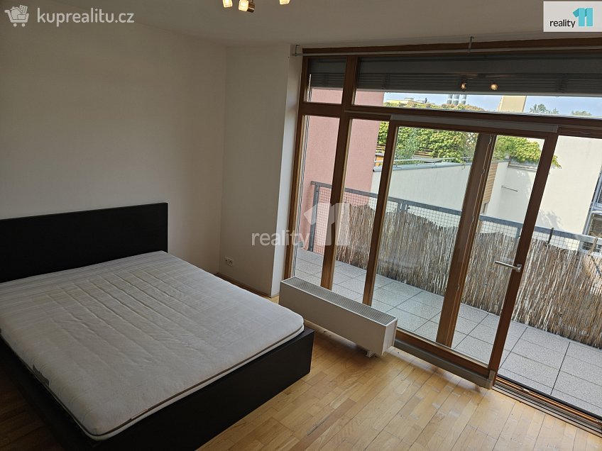 Pronájem bytu 2+kk 58 m^2 K lesu, Praha 12 