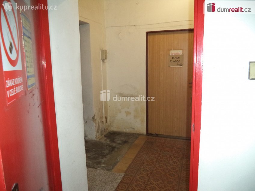 Pronájem  obchodních prostor 75 m^2 Frýdecká, Vratimov 