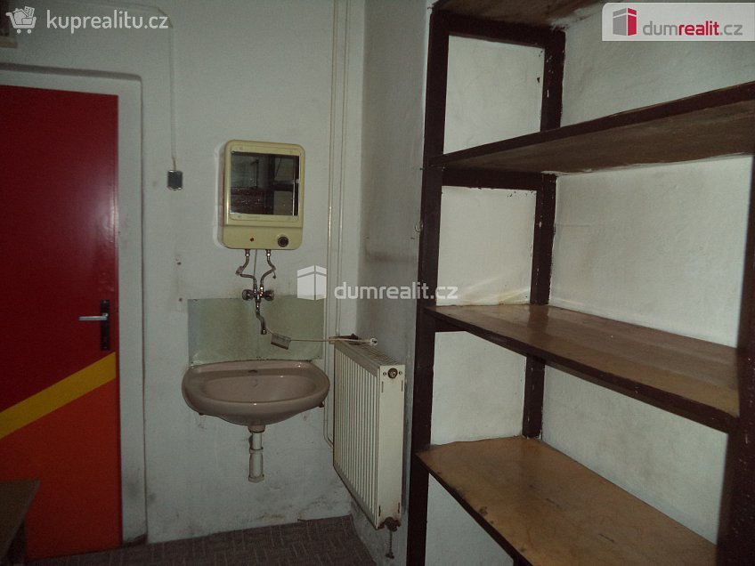 Pronájem  obchodních prostor 75 m^2 Frýdecká, Vratimov 