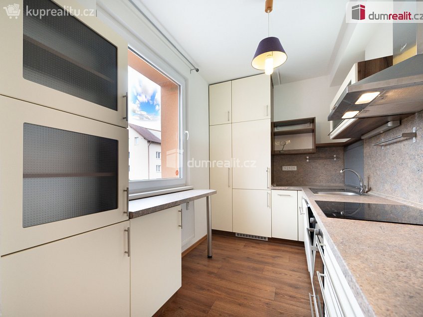 Prodej bytu 3+1 72 m^2 Sídliště SNP, Lhenice 