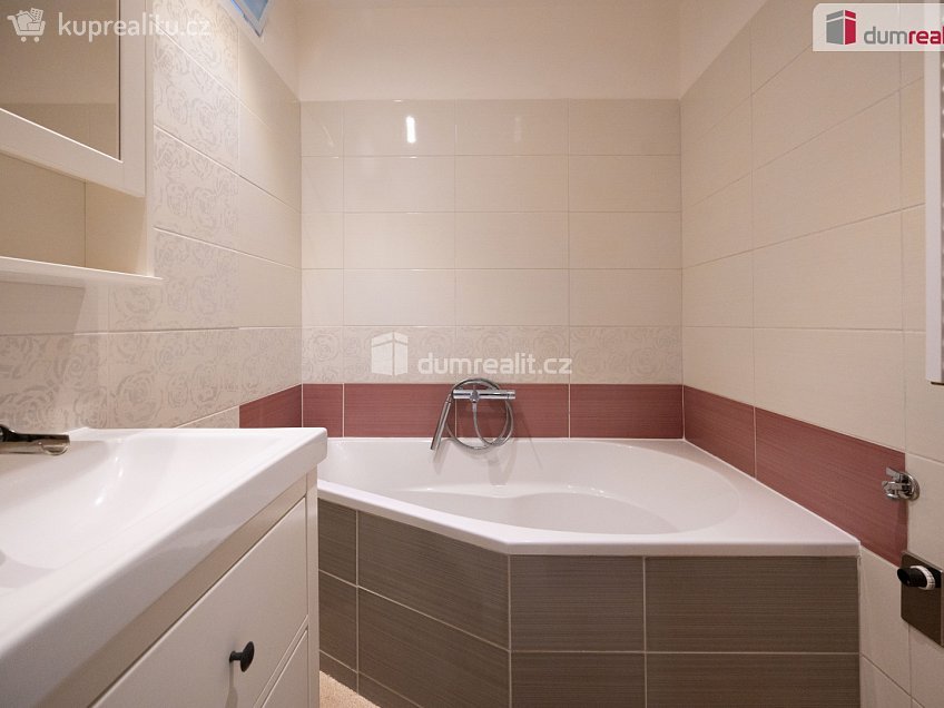 Prodej bytu 3+1 72 m^2 Národní, Prachatice 