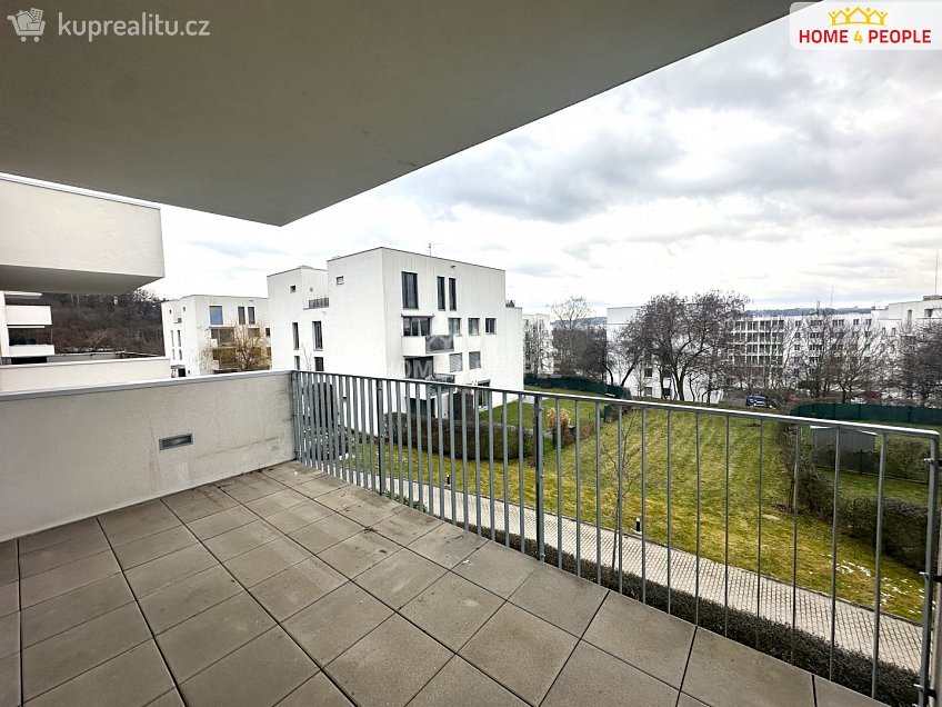 Pronájem bytu 4+kk 86 m^2 Nad Bání, Praha 8 