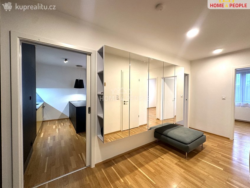 Pronájem bytu 4+kk 86 m^2 Nad Bání, Praha 8 