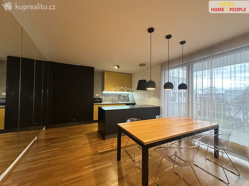 Pronájem bytu 4+kk 86 m^2 Nad Bání, Praha 8 