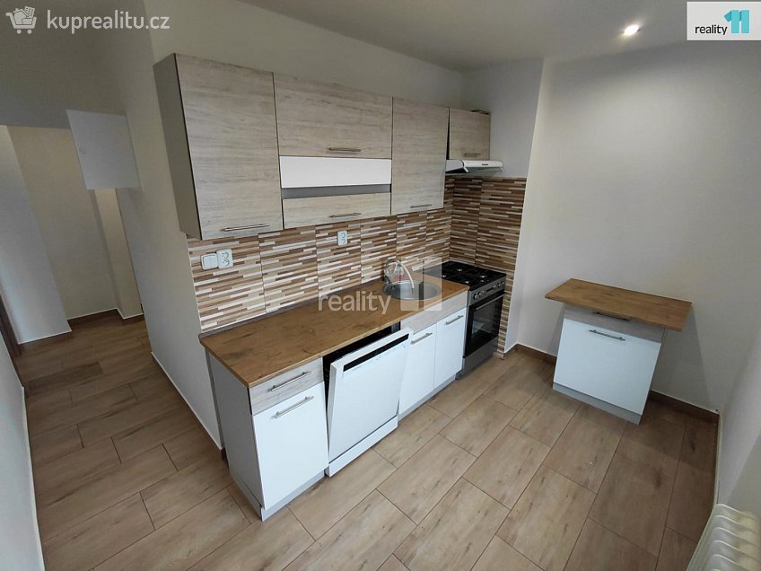 Pronájem bytu 2+1 55 m^2 Palackého, Aš 