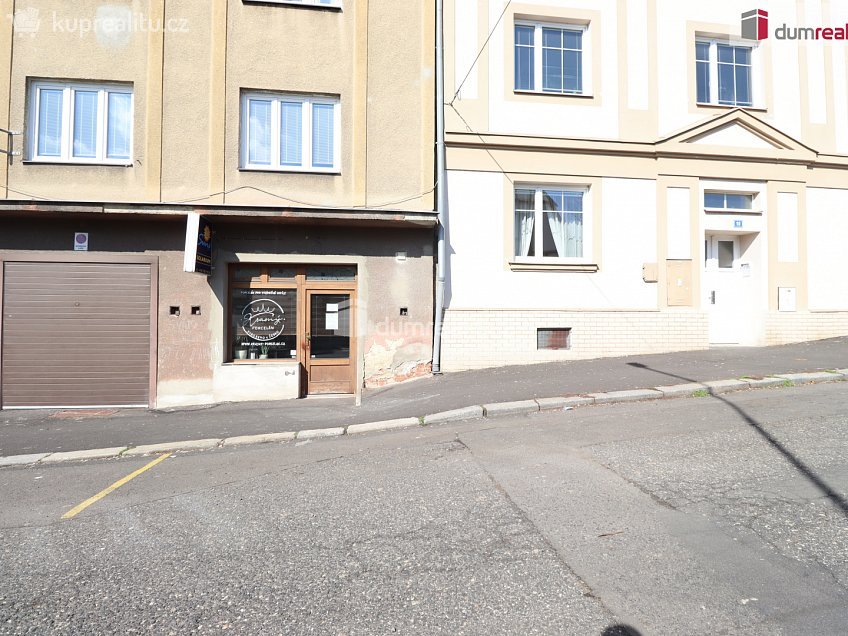 Pronájem  obchodních prostor 35 m^2 Kosmonautů, Karlovy Vary 