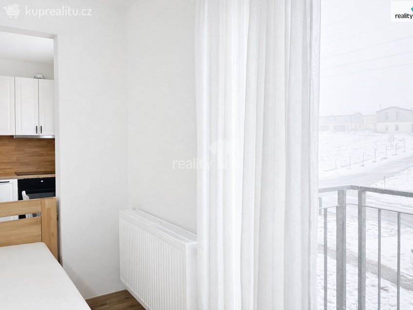 Prodej bytu 1+kk 38 m^2 Vestecká, Nehvizdy 