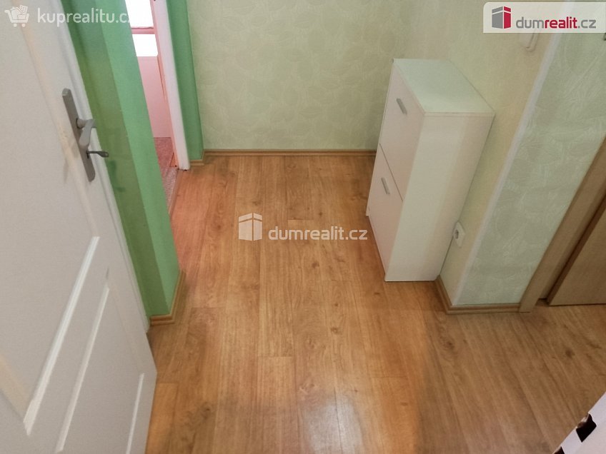 Pronájem bytu 2+1 61 m^2 Lomená, Karlovy Vary 