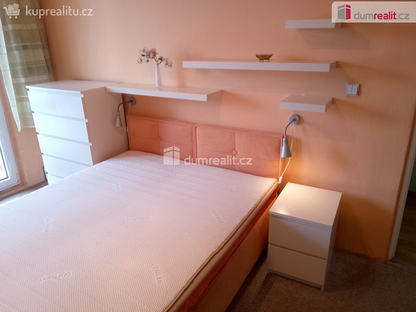 Pronájem bytu 2+1 61 m^2 Lomená, Karlovy Vary 