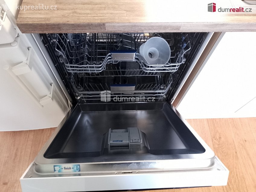 Pronájem bytu 2+1 61 m^2 Lomená, Karlovy Vary 