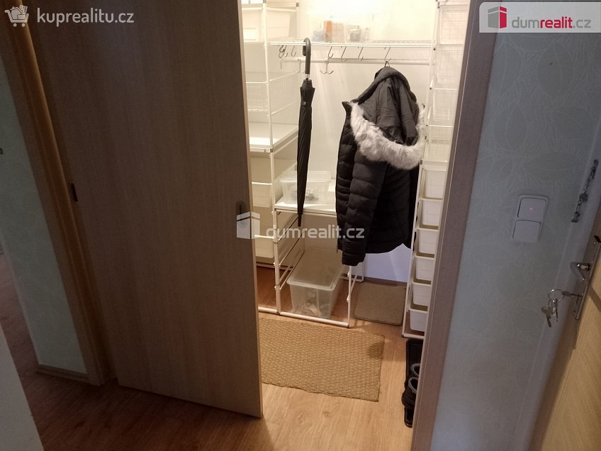 Pronájem bytu 2+1 61 m^2 Lomená, Karlovy Vary 