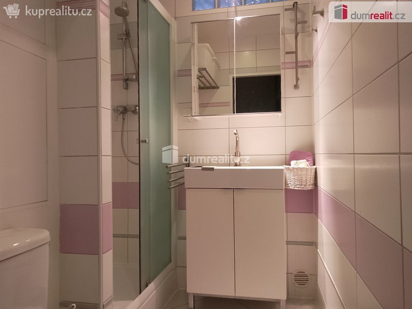 Pronájem bytu 2+1 61 m^2 Lomená, Karlovy Vary 