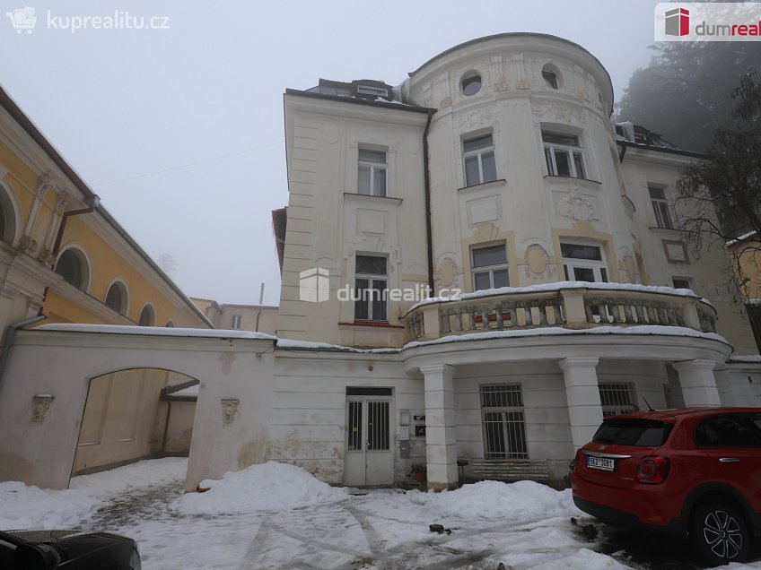 Pronájem bytu 3+1 65 m^2 Pod Panoramou, Mariánské Lázně 