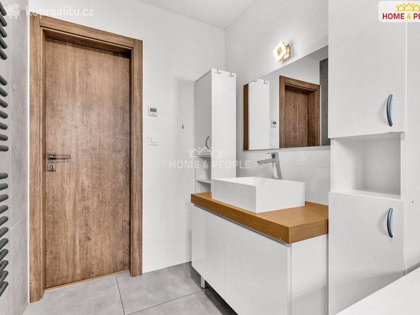 Prodej  rodinného domu 125 m^2 Podzámecká, Praha-Koloděje 