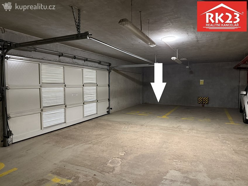 Prodej  garážového stání 20 m^2 Masarykova 702, Mariánské Lázně 