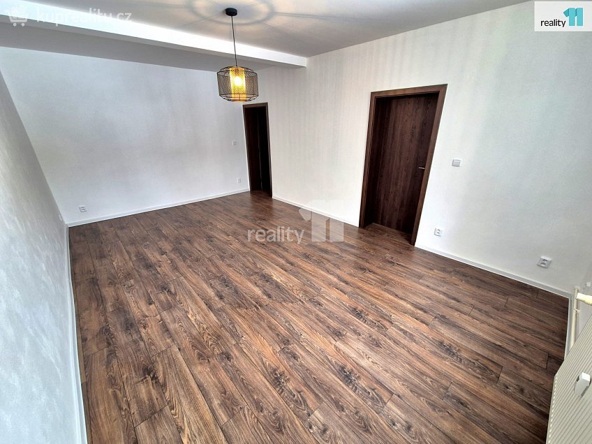 Pronájem bytu 2+1 67 m^2 U Nádraží, Aš 