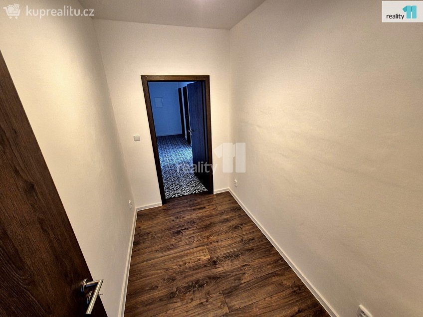 Pronájem bytu 2+1 67 m^2 U Nádraží, Aš 