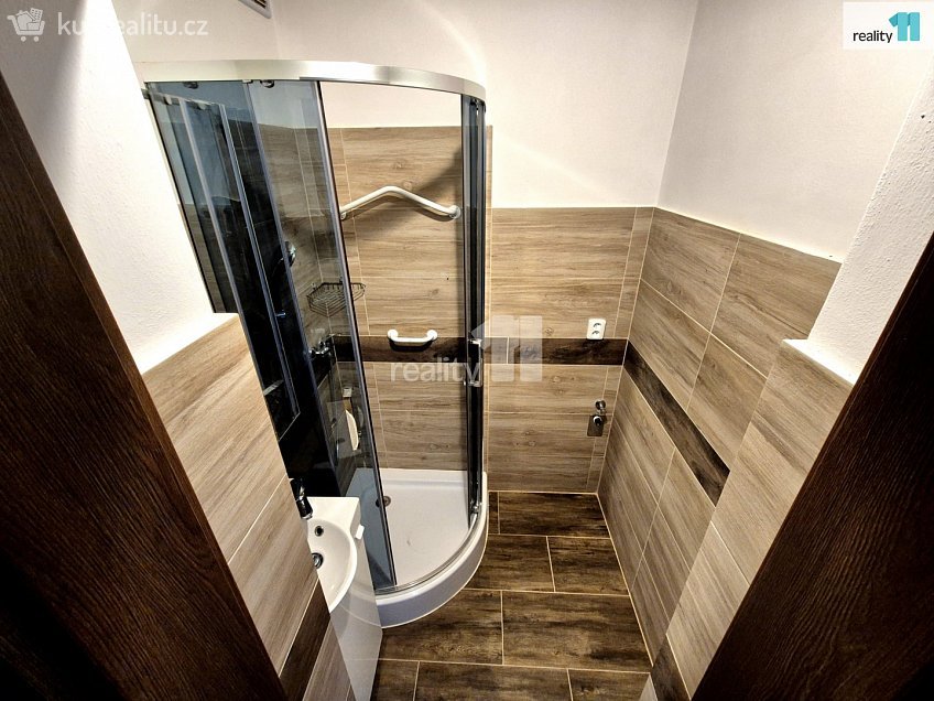 Pronájem bytu 2+1 67 m^2 U Nádraží, Aš 