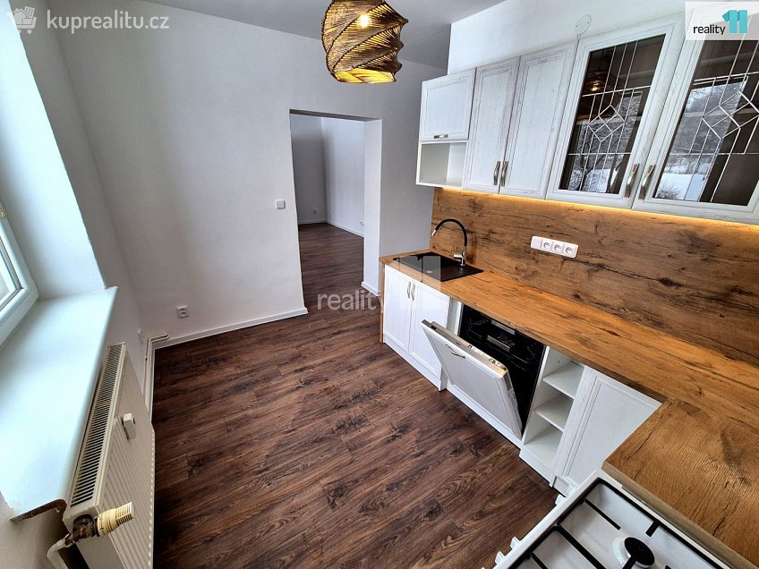 Pronájem bytu 2+1 67 m^2 U Nádraží, Aš 