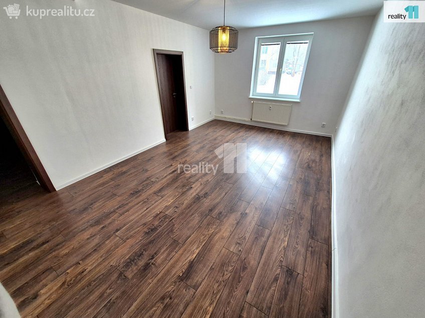 Pronájem bytu 2+1 67 m^2 U Nádraží, Aš 