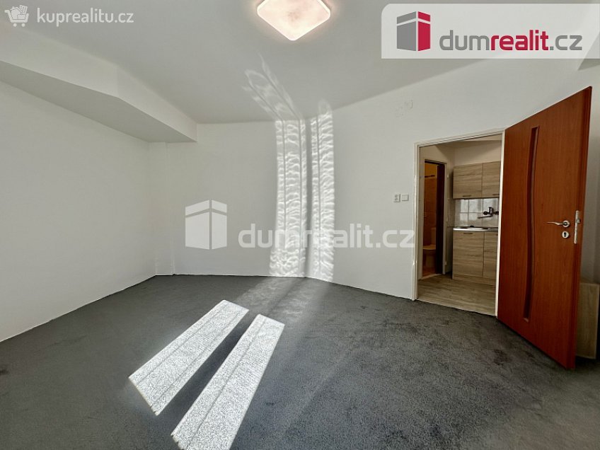 Pronájem bytu 1+kk 21 m^2 Moskevská, Ústí nad Labem 
