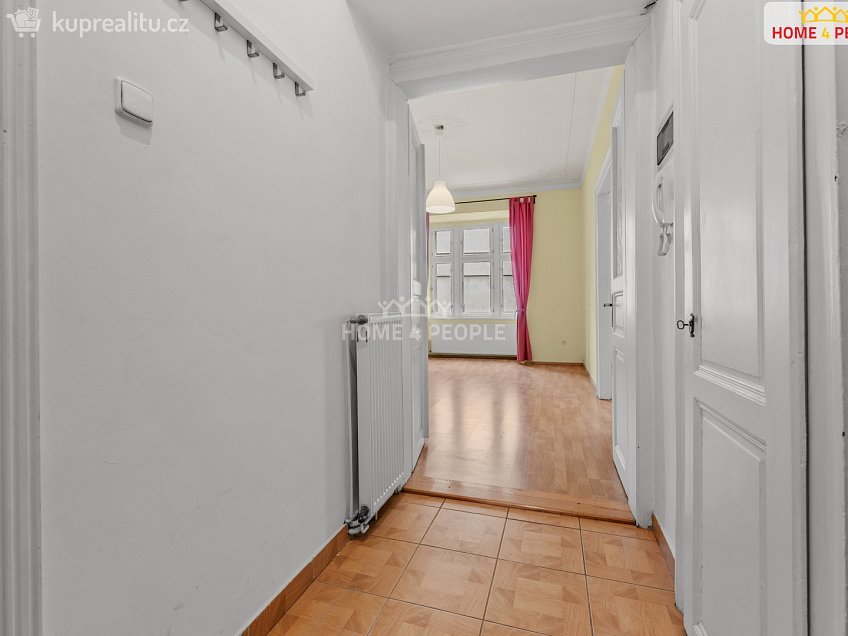 Pronájem bytu 2+1 59 m^2 Pod Slovany, Praha 2 