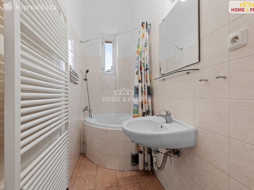 Pronájem bytu 2+1 59 m^2 Pod Slovany, Praha 2 