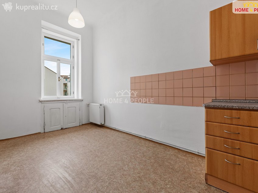 Pronájem bytu 2+1 59 m^2 Pod Slovany, Praha 2 