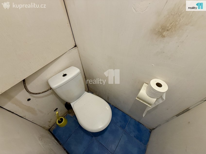 Prodej bytu 1+1 35 m^2 U Koupaliště, Chodov 