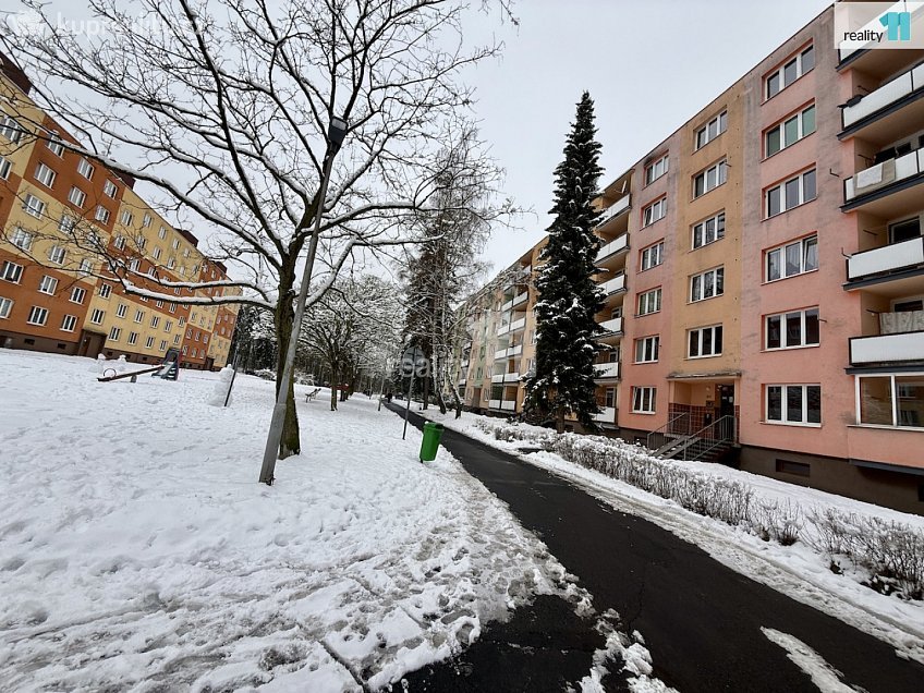 Prodej bytu 1+1 35 m^2 U Koupaliště, Chodov 