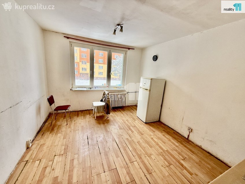 Prodej bytu 1+1 35 m^2 U Koupaliště, Chodov 