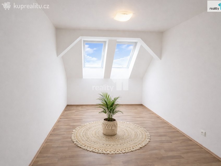 Pronájem bytu 3+kk 78 m^2 Drnovská, Praha 6 