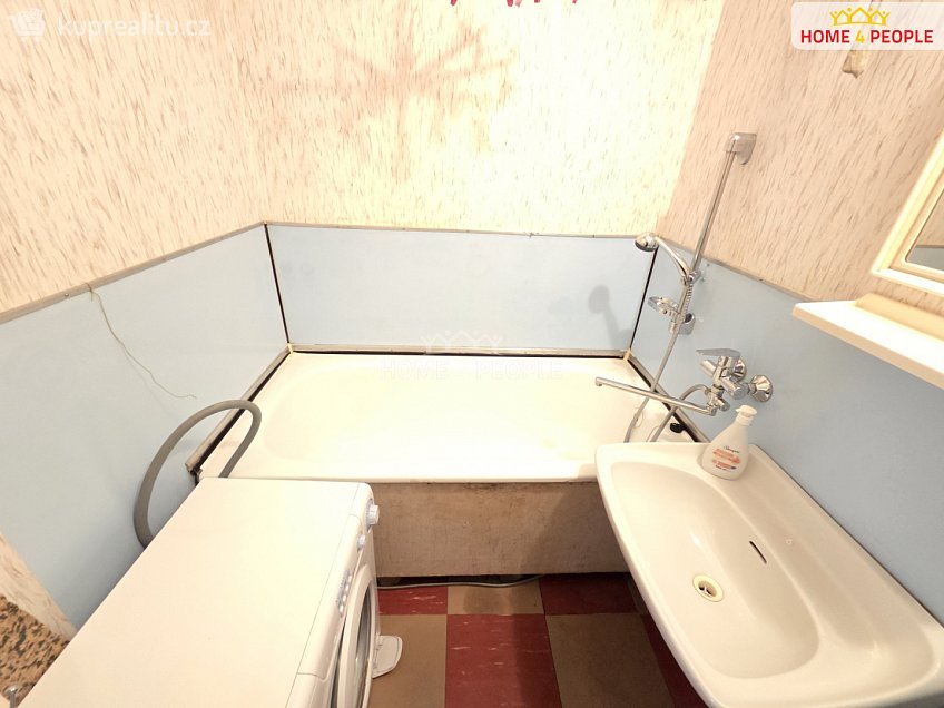 Pronájem bytu 3+1 72 m^2 Šrámkova, Brno 