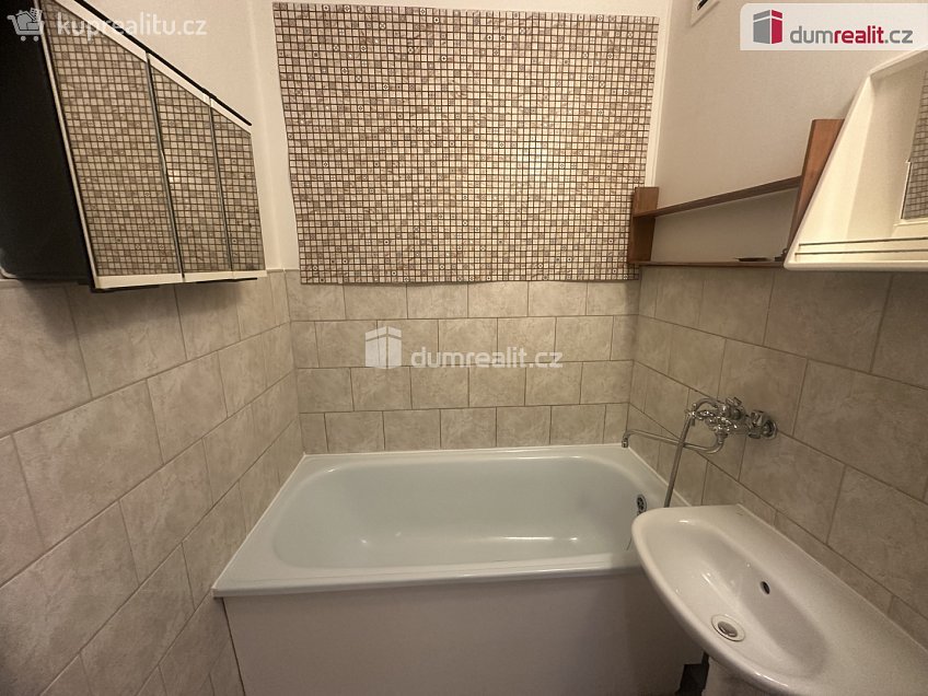 Pronájem bytu 3+1 72 m^2 Hašplířská, Kutná Hora 