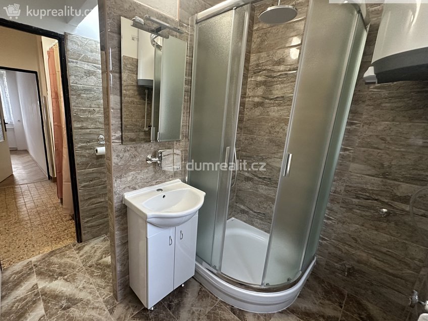 Prodej bytu 4+1 75 m^2 B. Smetany, Starý Kolín 