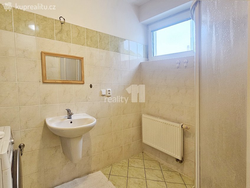 Pronájem bytu 2+kk 58 m^2 Třídvorská, Kolín 