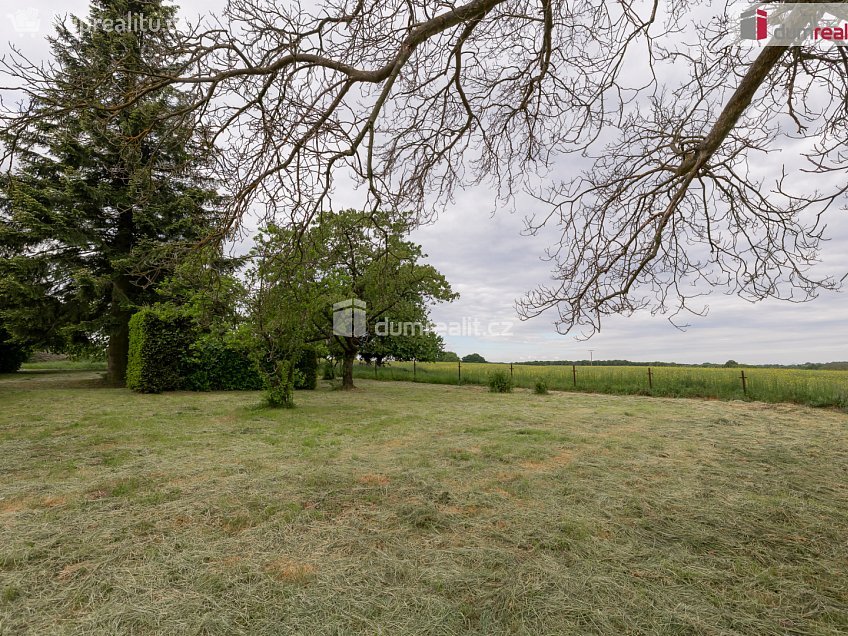 Prodej  zahrady 1647 m^2 Řepín, Řepín 