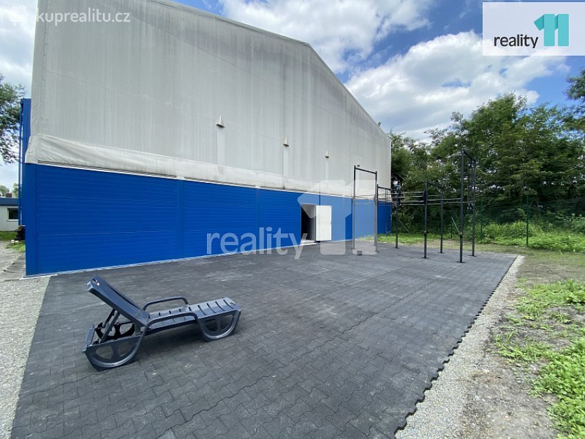 Pronájem  obchodních prostor 1000 m^2 Jaroňkova, Ostrava 