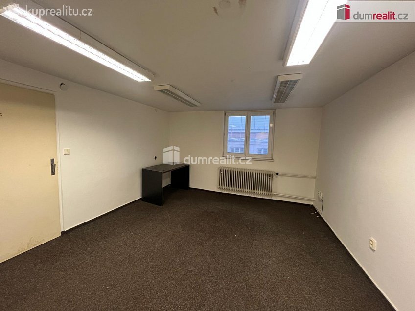 Pronájem  kanceláře 19 m^2 Hrnčířská, Opava 