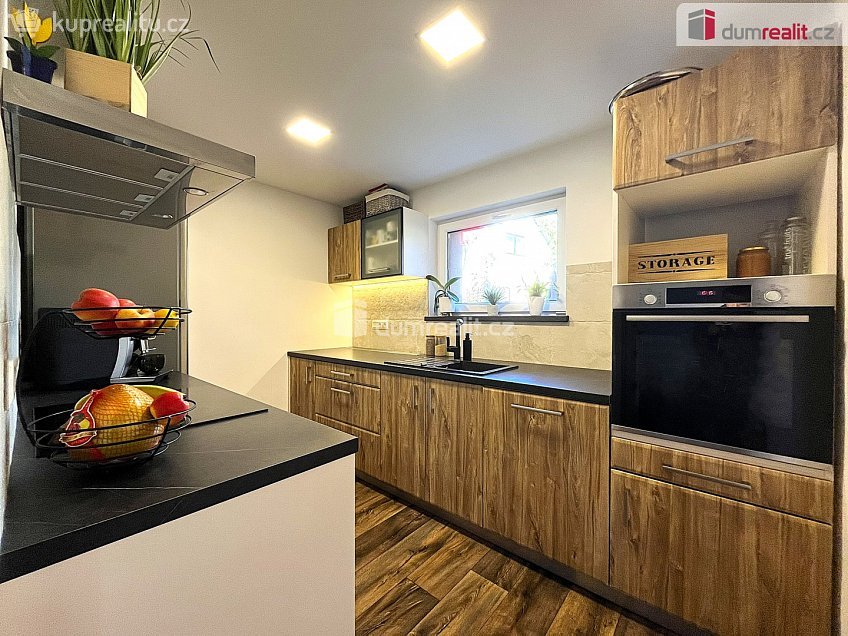 Prodej  rodinného domu 140 m^2 Cheb, Cheb 